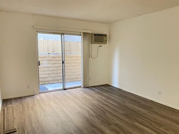 2nd image of 3346 S Canfield Ave #103