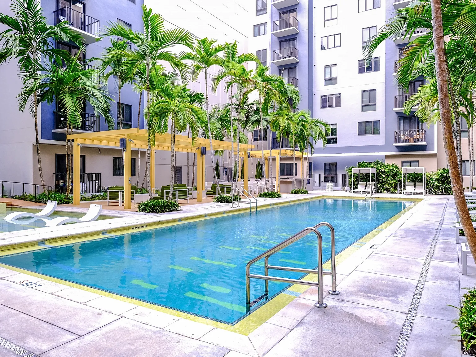 Berkshire Coral Gables — Photo 2