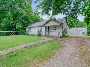 193 Church St, Deport, TX 75435