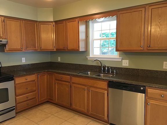 2nd image of 864 Maitland Dr