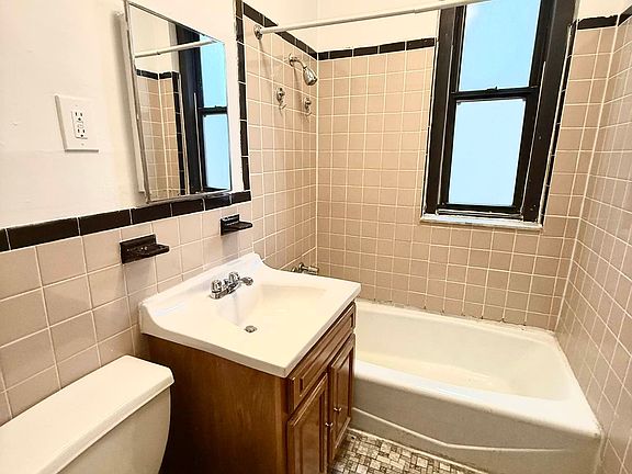 4th image of 34-07 36th Ave #2E