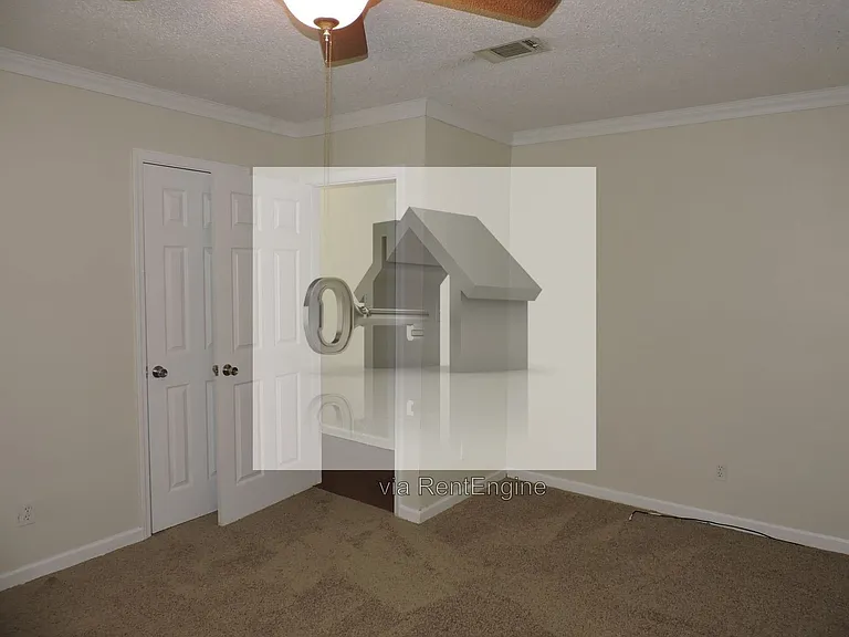 7823 Dartmoor Dr — Photo 11