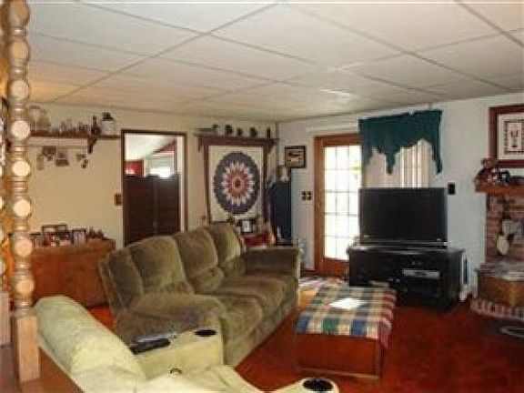 5th image of 361 Columbus St
