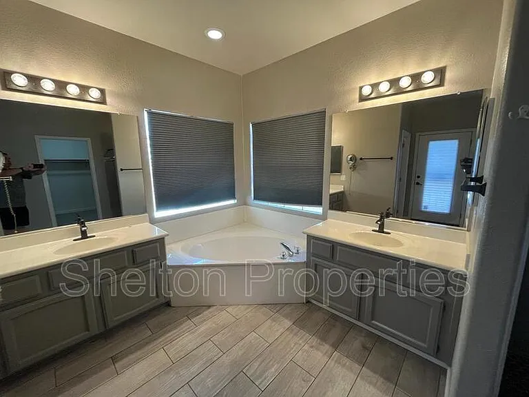 13139 W Granada Rd — Photo 9