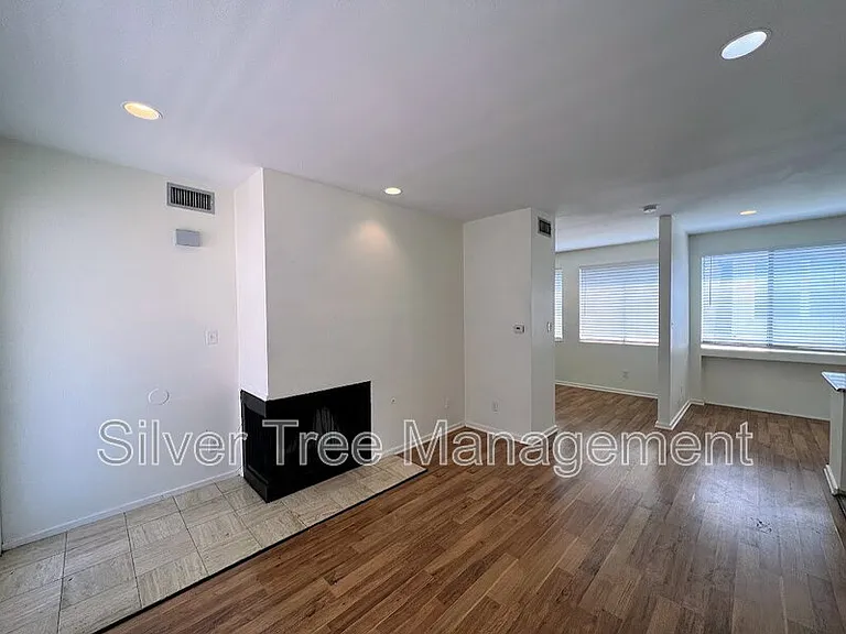 4015 Bowser Ave #E — Photo 2