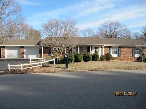 1st image of 6098 Steeplechase Dr