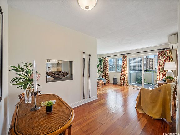 5th image of 509 University Ave APT 1003