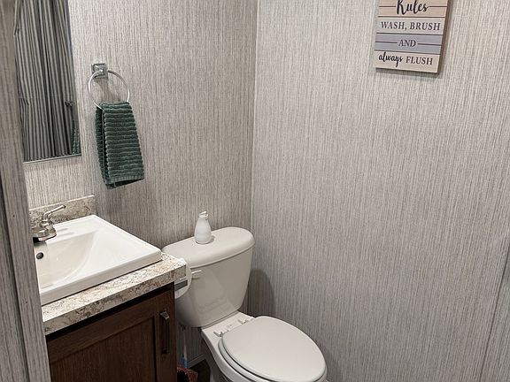 4th image of 48 Lark Dr #48