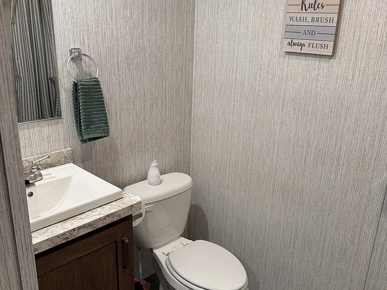 48 Lark Dr #48 — Photo 4