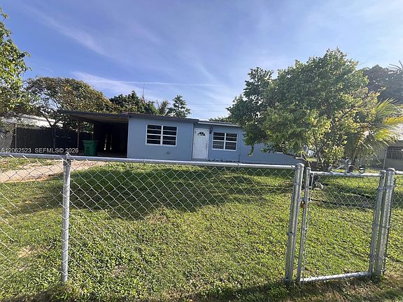 5th image of 15485 Harrison Dr