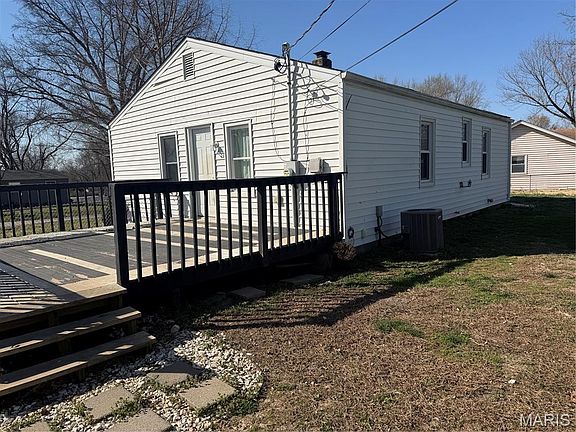 4th image of 81 N Circle Dr