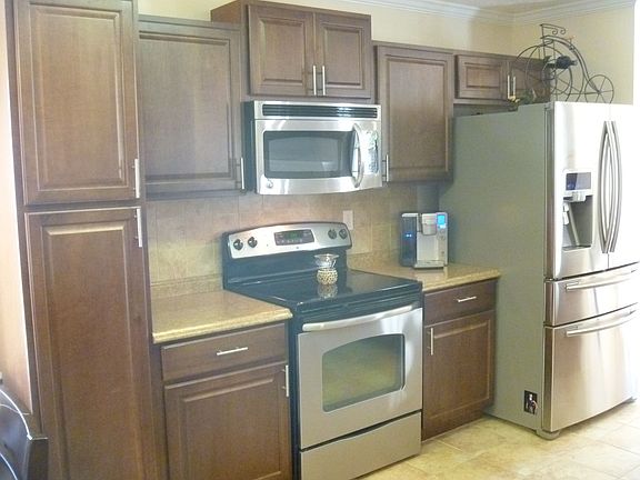 3rd image of 4885 Orchard Hill Dr