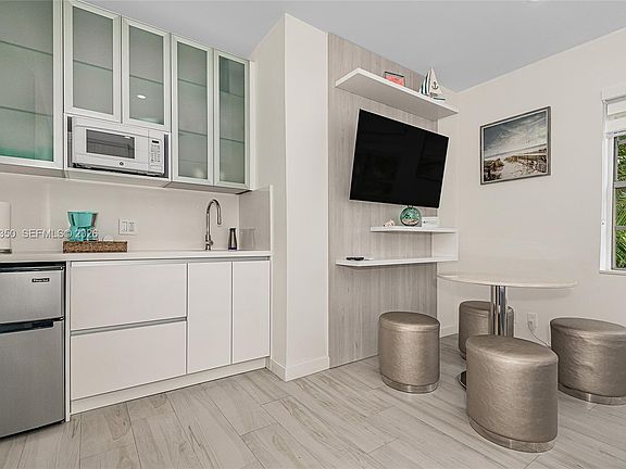 5th image of 7300 Ocean Ter APT 313