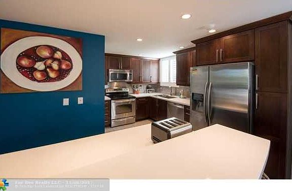 Home For Sale In Victoria Park