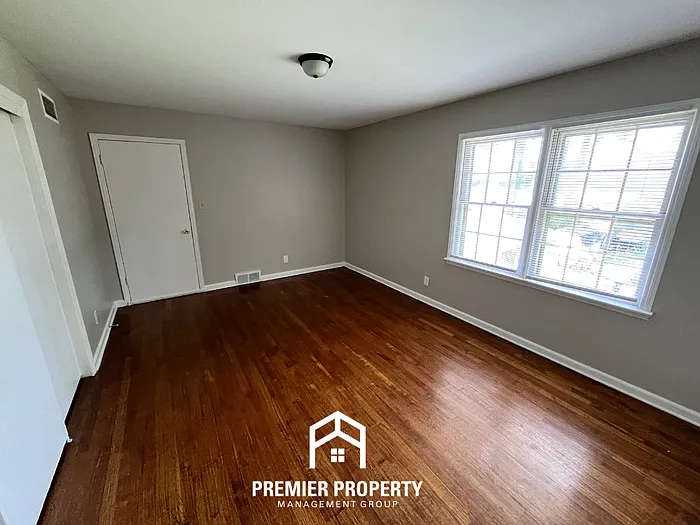 1954 Janis Dr — Photo 15