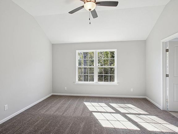 4th image of 133 Brightleaf Cir
