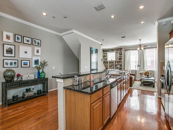 2nd image of 4121 McKinney Ave APT 46
