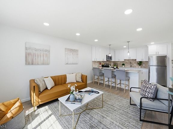 4th image of 255 Tucker Ave #233