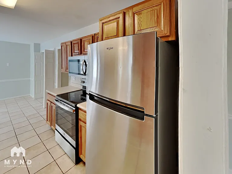 1728 Russet Woods Ln — Photo 4