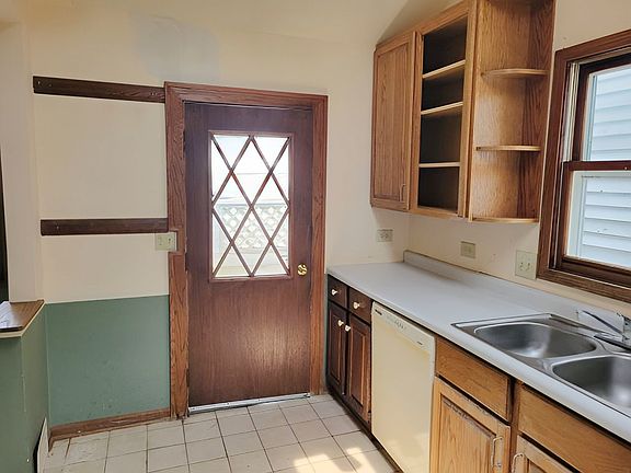 3rd image of 24857 W North Rd