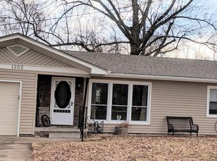 1302 S 3rd St, Ozark, MO 65721