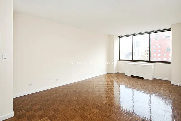 Rented by Mirador Real Estate | media 25