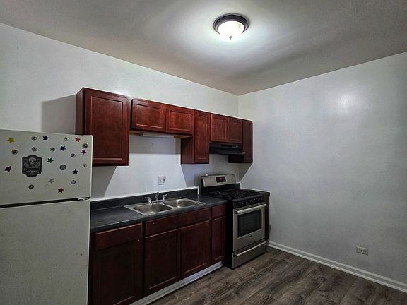 3rd image of 6400 S Fairfield Ave #2