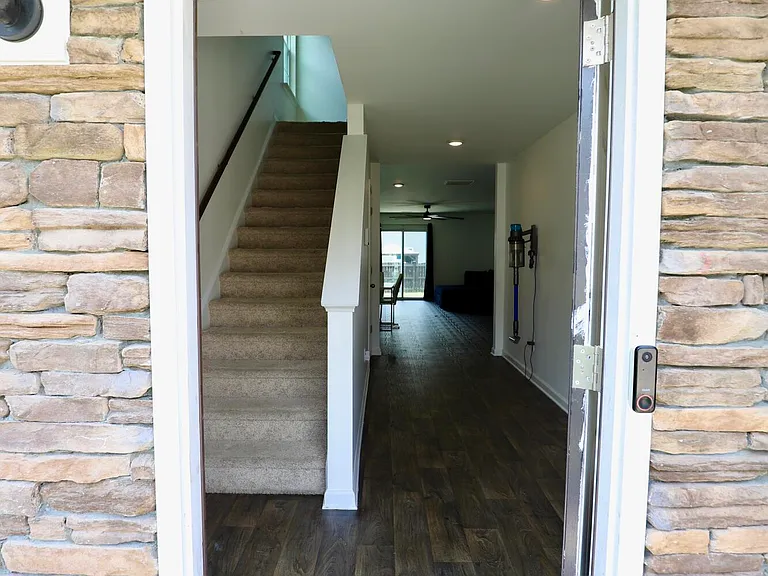 2037 Elmridge Rd — Photo 6
