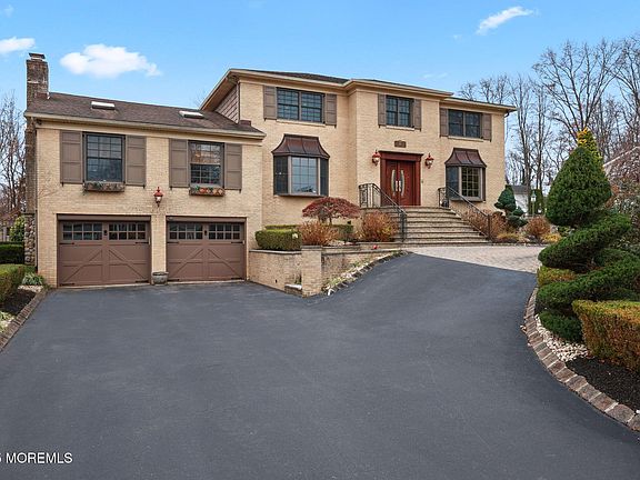 2nd image of 41 Thomas Drive