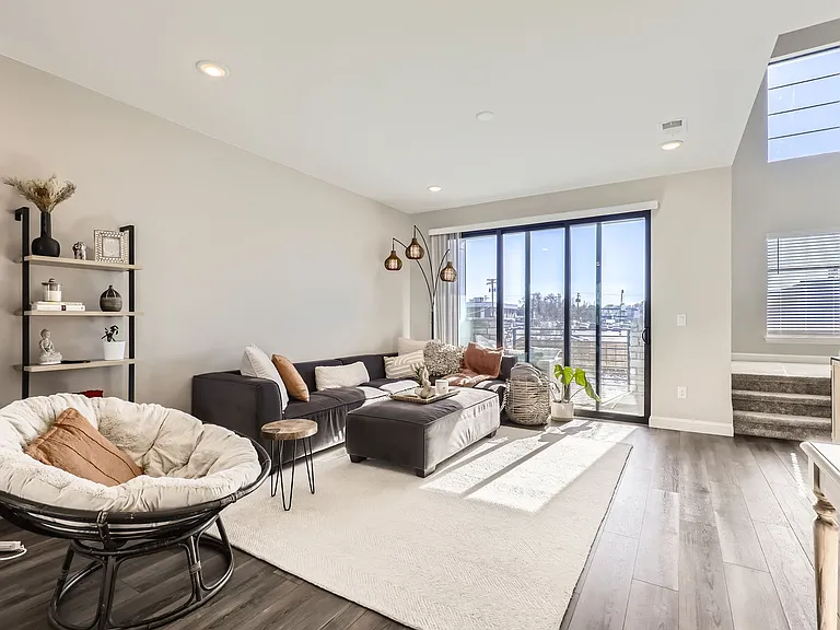 2074 S Holly St #5 — Photo 9