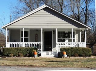 3346 S Horseshoe Ave, Springfield, MO 65804