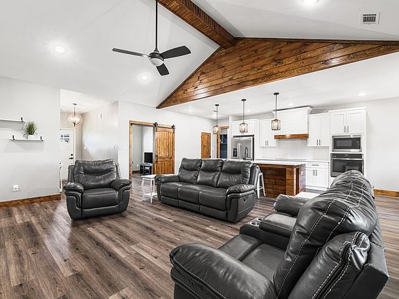 4th image of 151 Hayden Dr