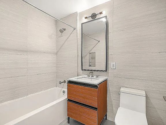 5th image of 120 Linden Blvd #19A