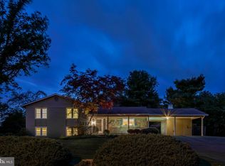 14920 Waterway Dr, Rockville, MD 20853