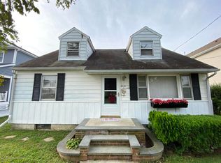 717 Ocean Rd, Spring Lake, NJ 07762