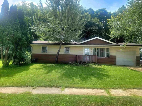 1524 Iris Ave, Rockford, IL 61102