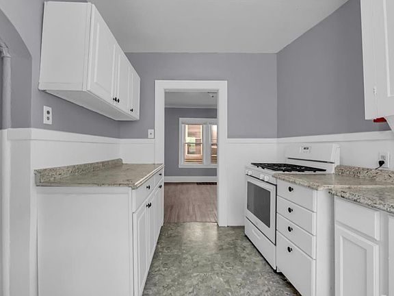 4th image of 1581 Empire Ave #1