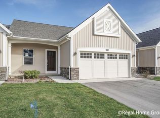 905 S Center Park Dr SW #13, Byron Center, MI 49315