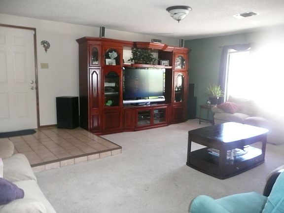 5th image of 709 Monte Alto Dr NE