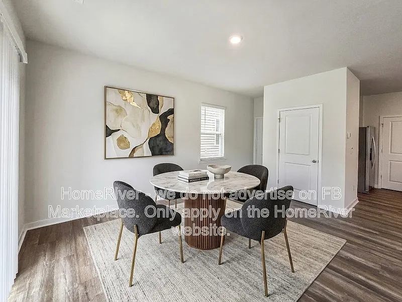 4 bed, 2.5 bath, 2174 sqft, $2,355 — Photo 3