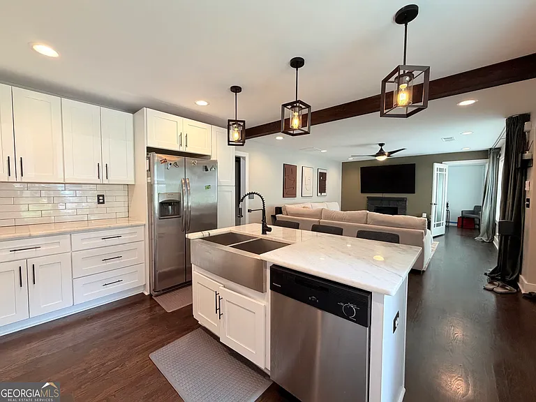 1311 Douglas St SW — Photo 7