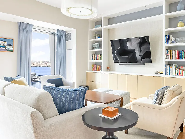 300 Pier 4 Blvd #7A — Photo 4