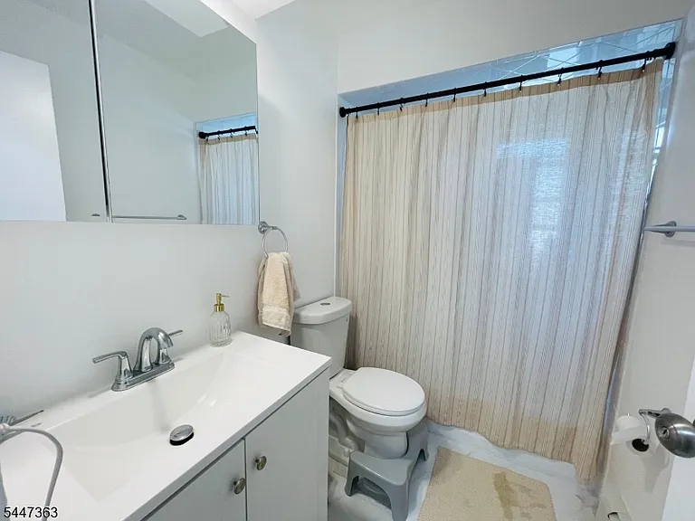 135-167 S Maple Ave #137-D — Photo 1