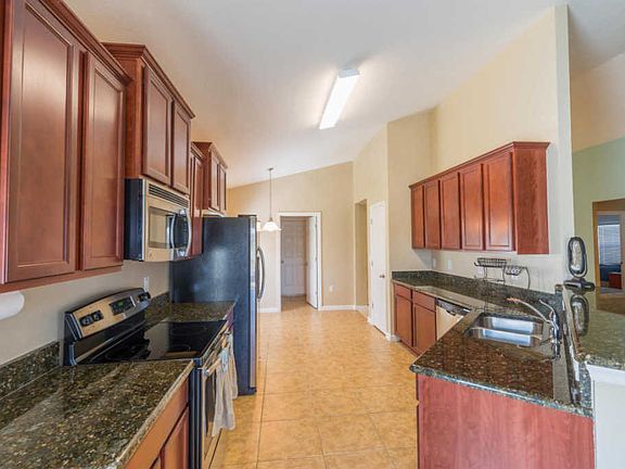 5th image of 440 Trymore Dr SE