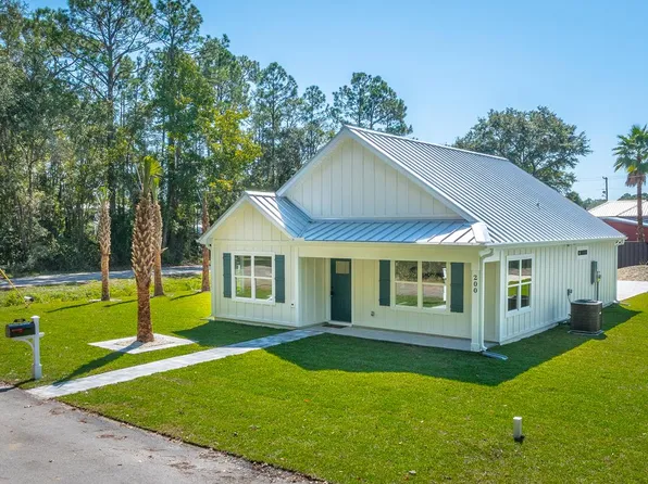 200 13th St, Apalachicola, FL 32320