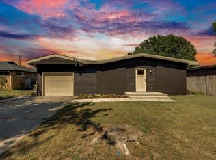 710 W Alexander Dr, Haysville, KS 67060