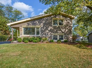 5919 Brookbank Rd, Downers Grove, IL 60516