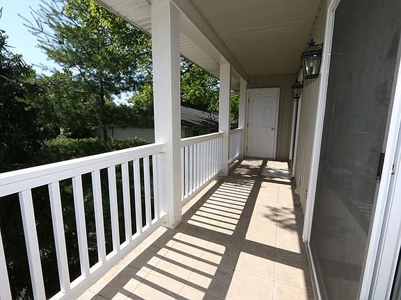3rd image of 3675 Willowlea Ct Unit 4