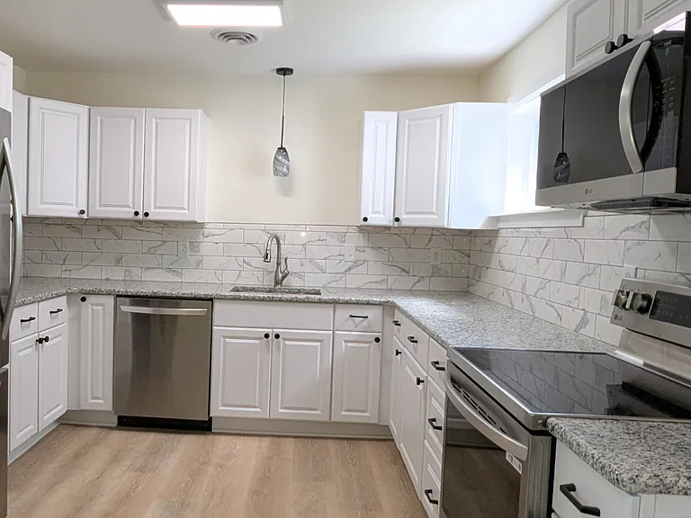 540 Neck O Land Rd — Photo 3