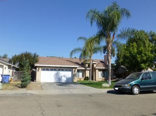 2048 Oak St, Selma, CA 93662